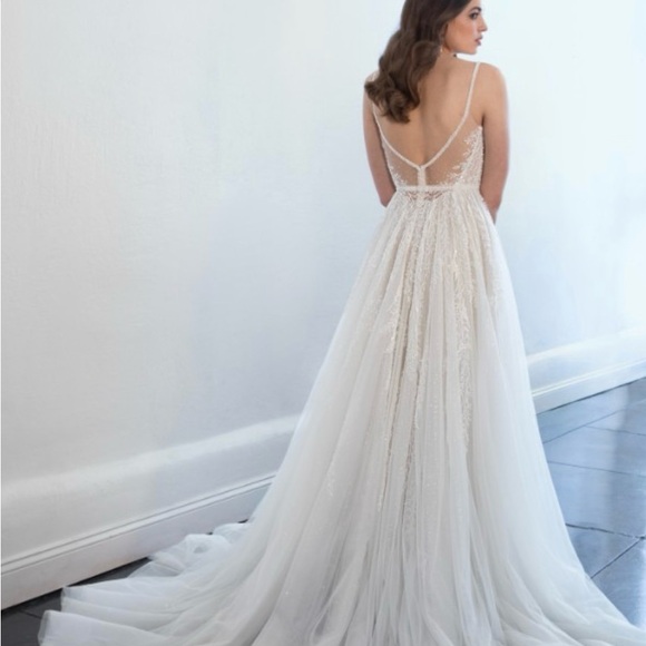 Martina Liana White Wedding Dress - Picture 6 of 8